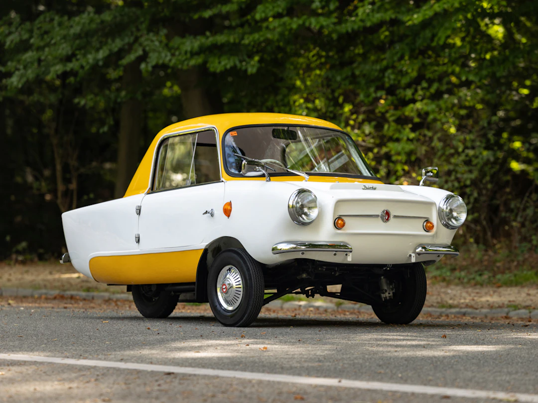1959 Frisky Family Three