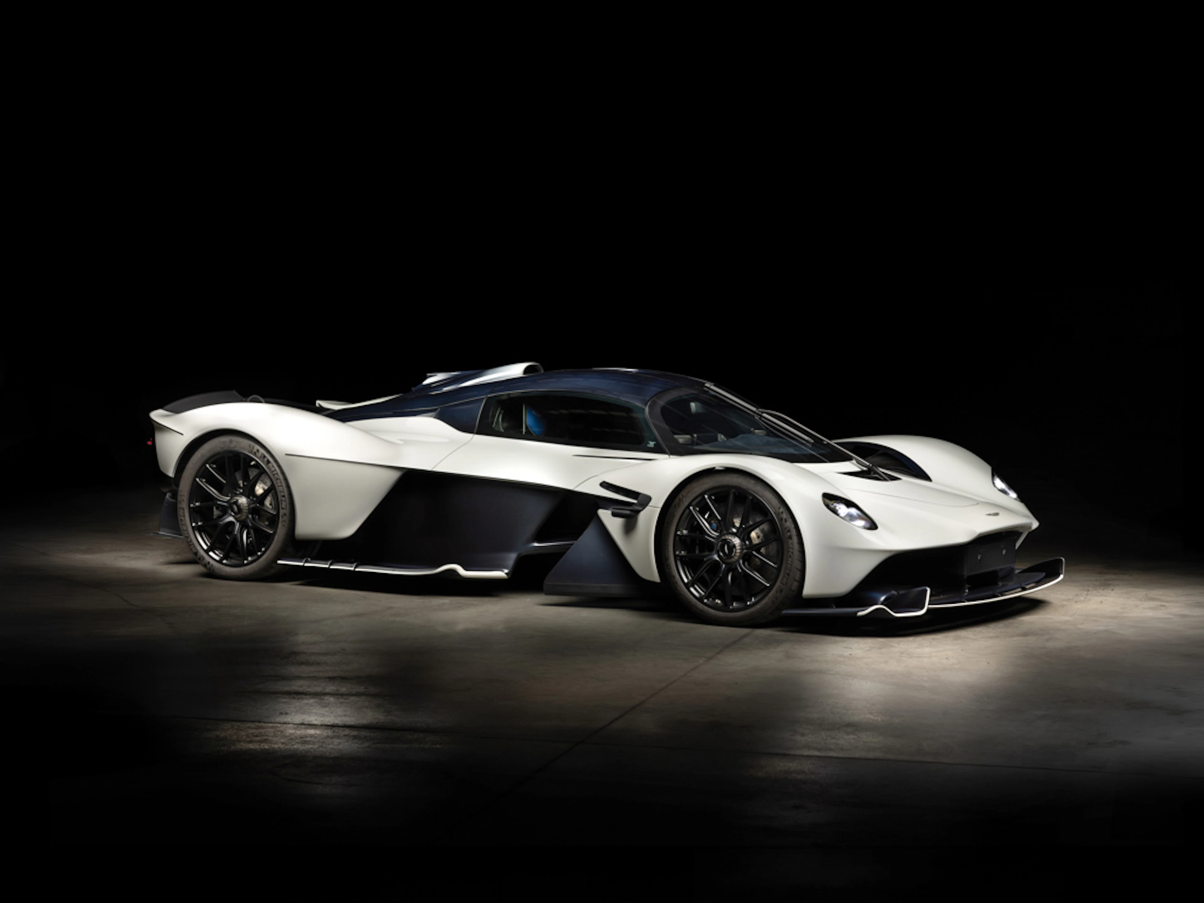 2023 Aston Martin Valkyrie Coupé