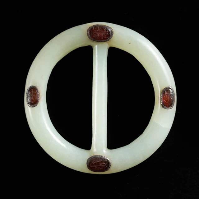 A Mughal inscribed gem-set jade belt buckle