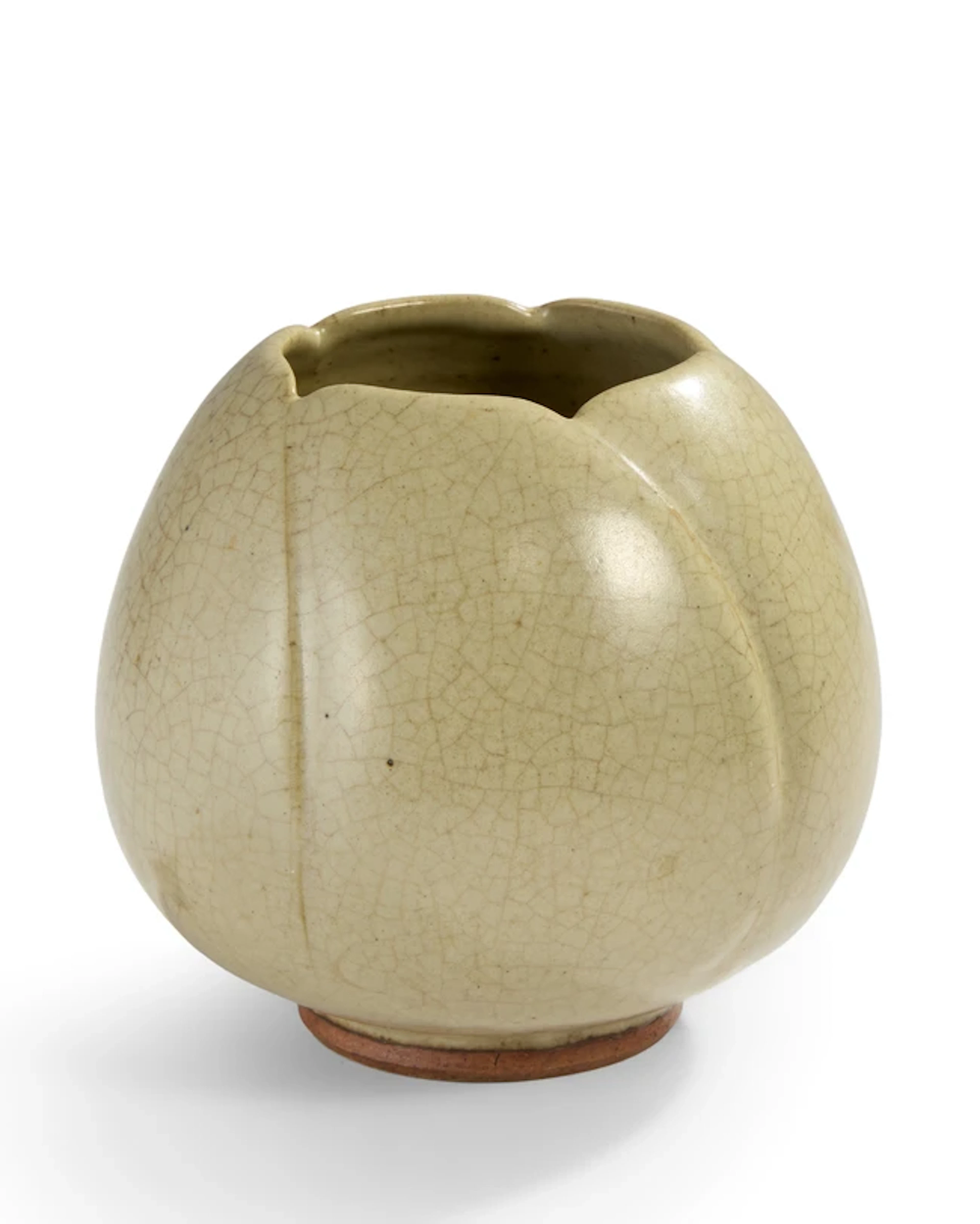 Charles Vyse (1882-1971) Lotus form bowl