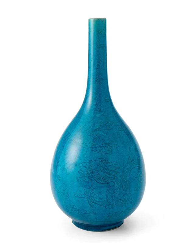 A Chinese turquoise-glazed bottle vase Qing dynasty