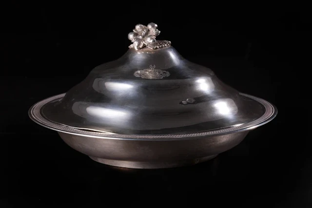 A silver lidded dish (sahan)