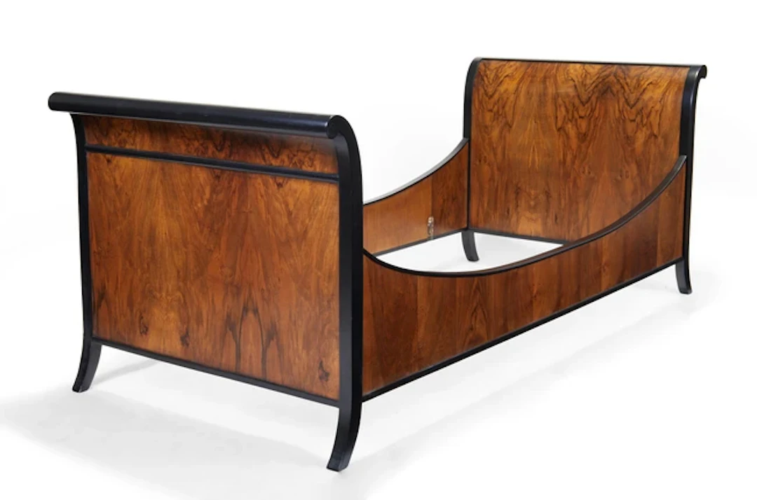 Italian Sleigh bed / daybed
