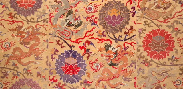 A magnificent Chinese 'dragon and lotus' silk brocade...