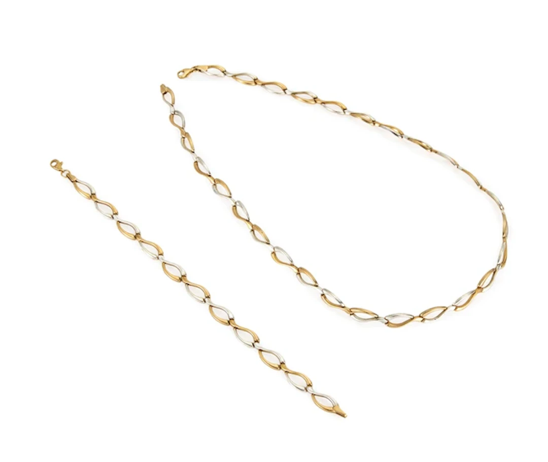 A 9ct gold necklace and bracelet set