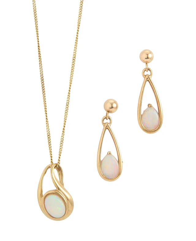 A 9ct gold opal necklace and a pair of earrings