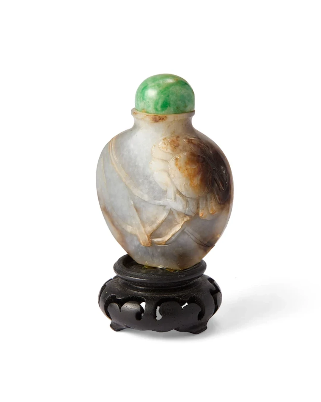 A Chinese grey and black jade 'crab' spade-shaped snuff bottle Qing dynasty