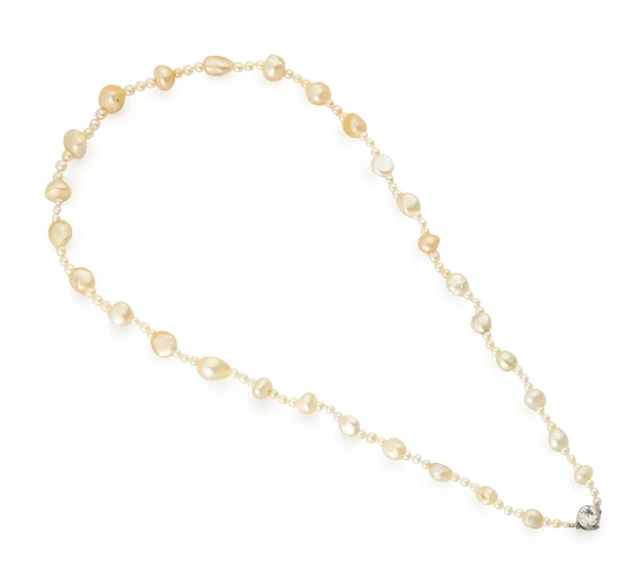 A pearl necklace