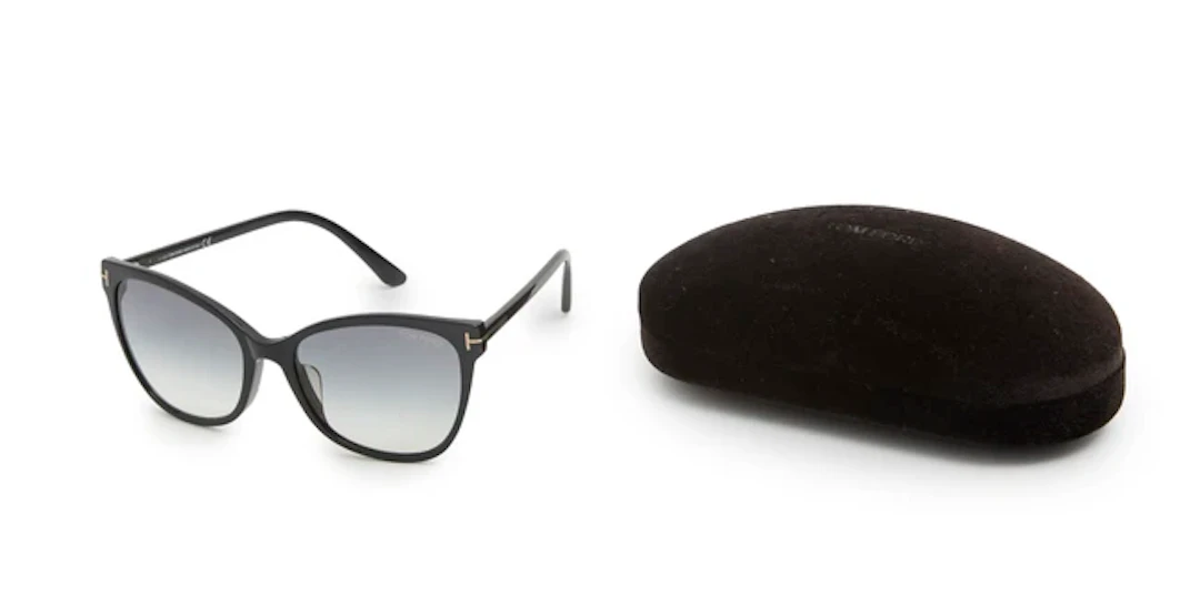 Tom Ford A pair of Tom Ford ‘Anli’ TF844-F sunglasses