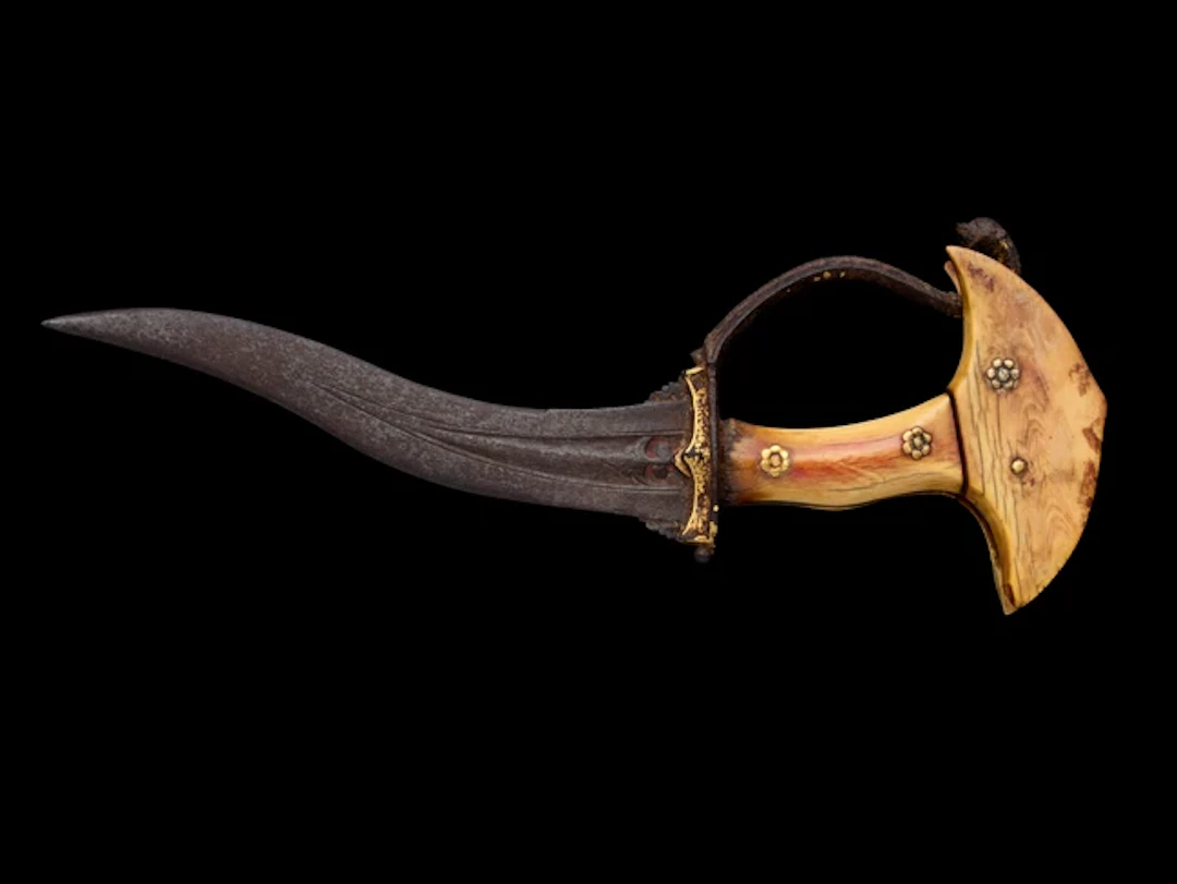 An ivory hilted dagger (khanjarli)