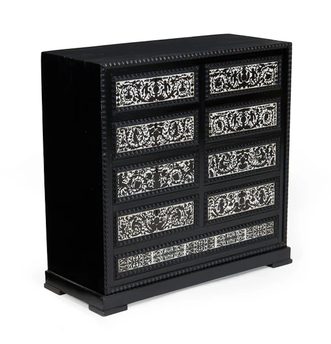 Italian Table top chest