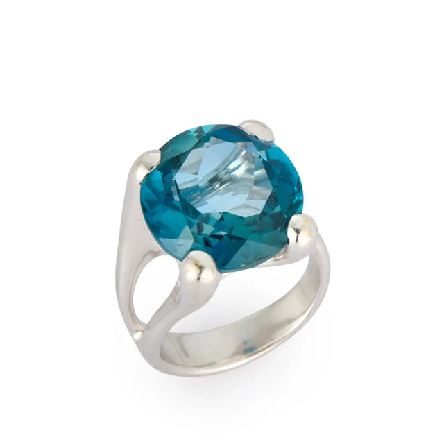 An Italian topaz single-stone ring