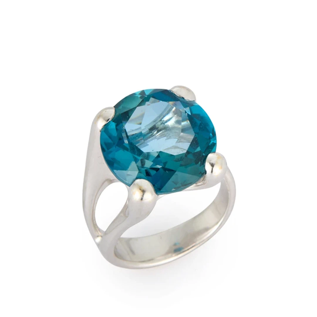 An Italian topaz single-stone ring