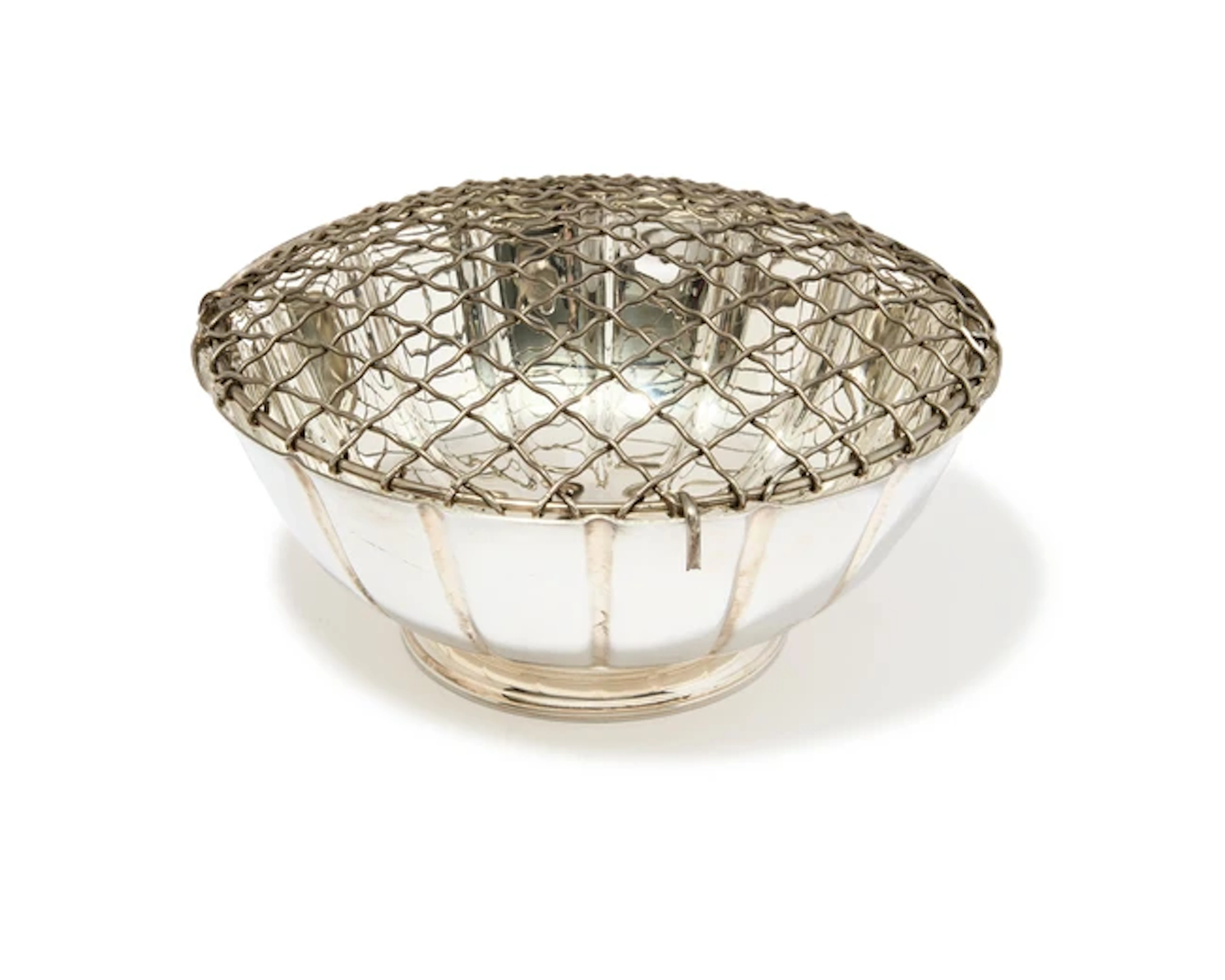 An Elizabeth II silver rose bowl