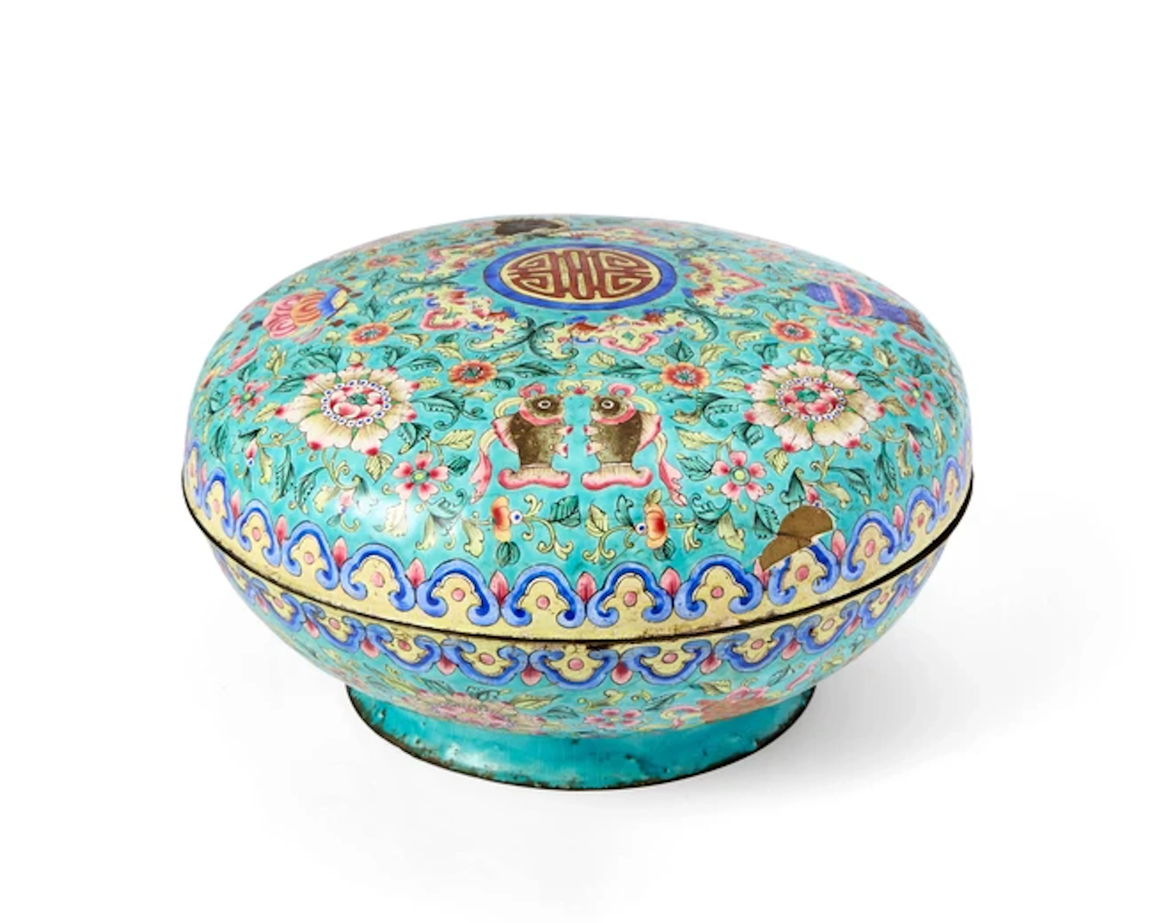 A large Chinese painted enamel box and cover Qing dynasty