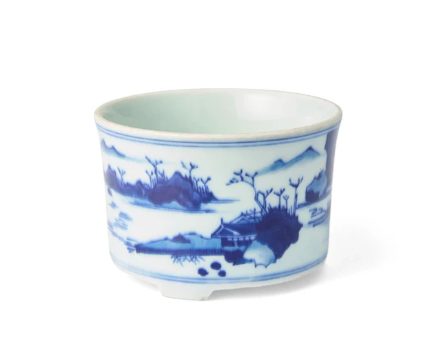 A Chinese blue and white incense burner Qing dynasty