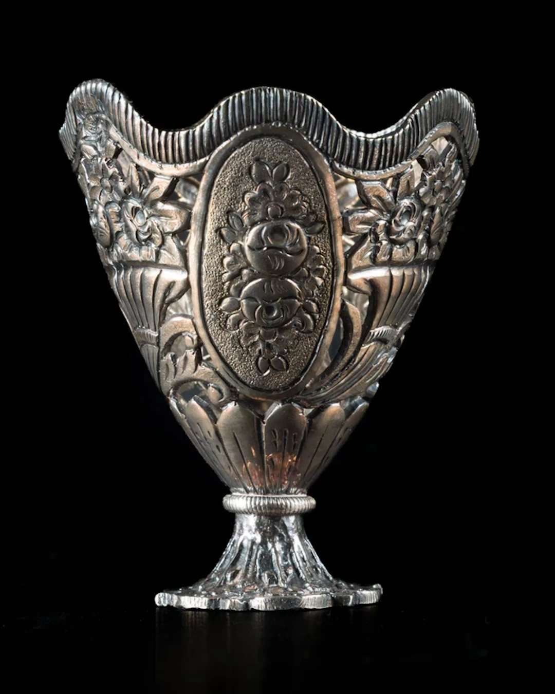 A silver zarf
