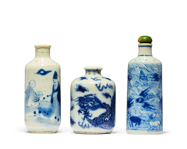 Three Chinese blue and white snuff bottles Qing dynasty