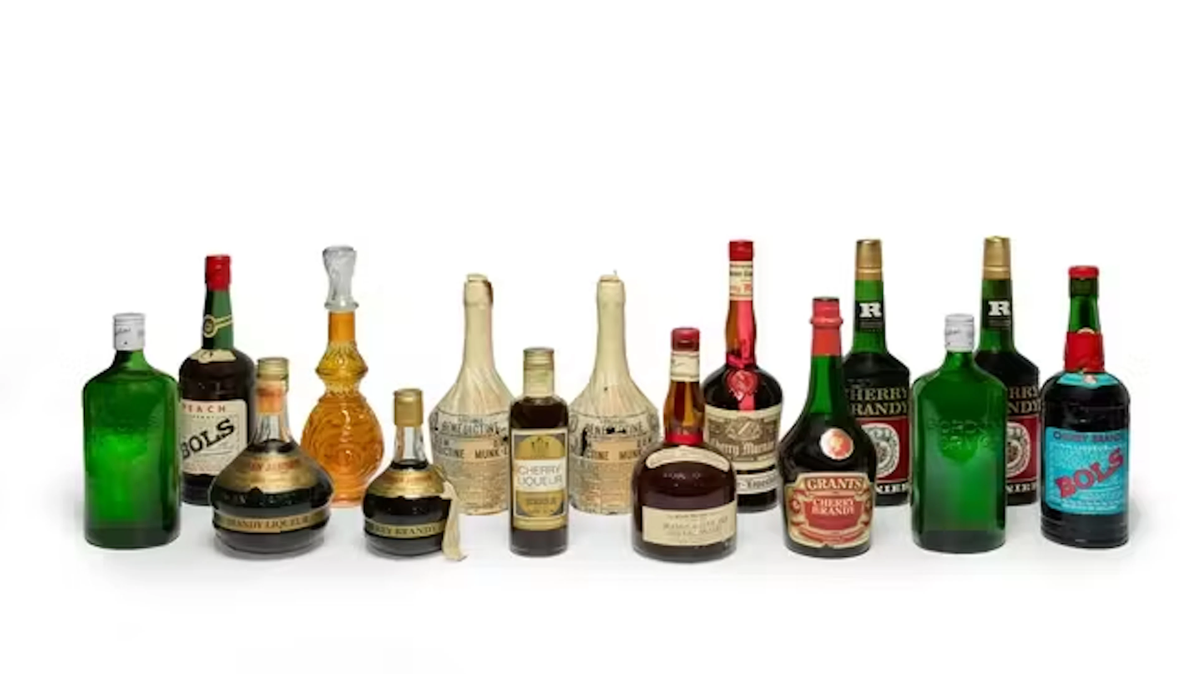 A mixed lot of brandy and liqueur