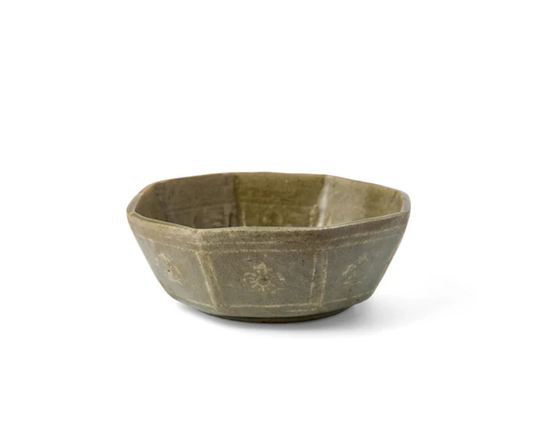 A Korean moulded and slip decorated octagonal bowl Goryeo...