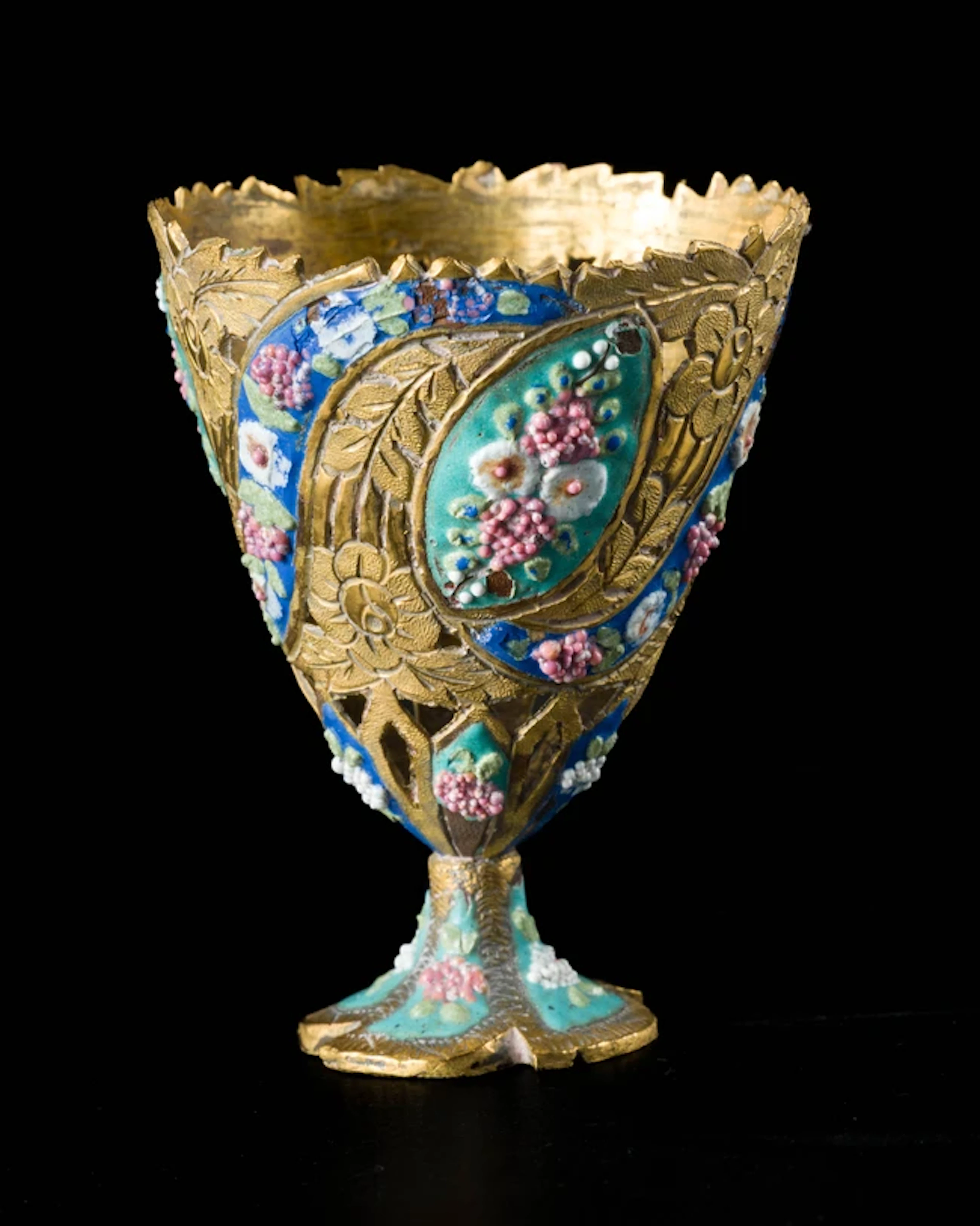 An enamelled gold zarf