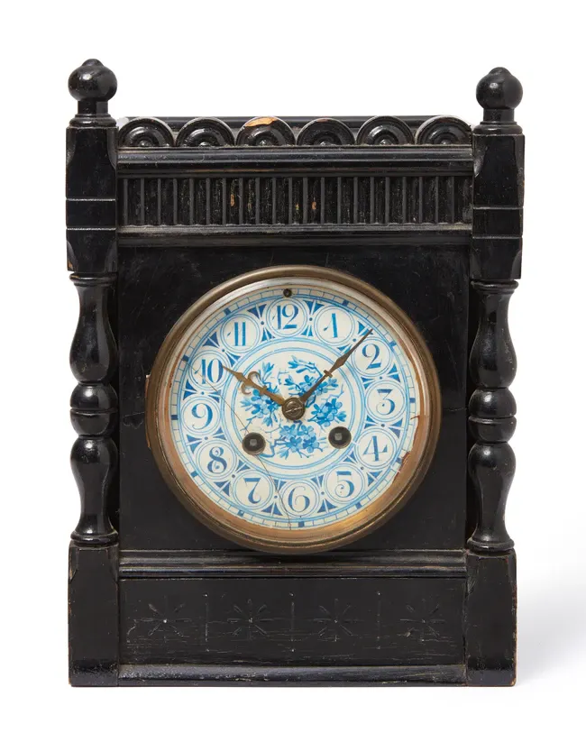 Aesthetic Movement Mantel clock