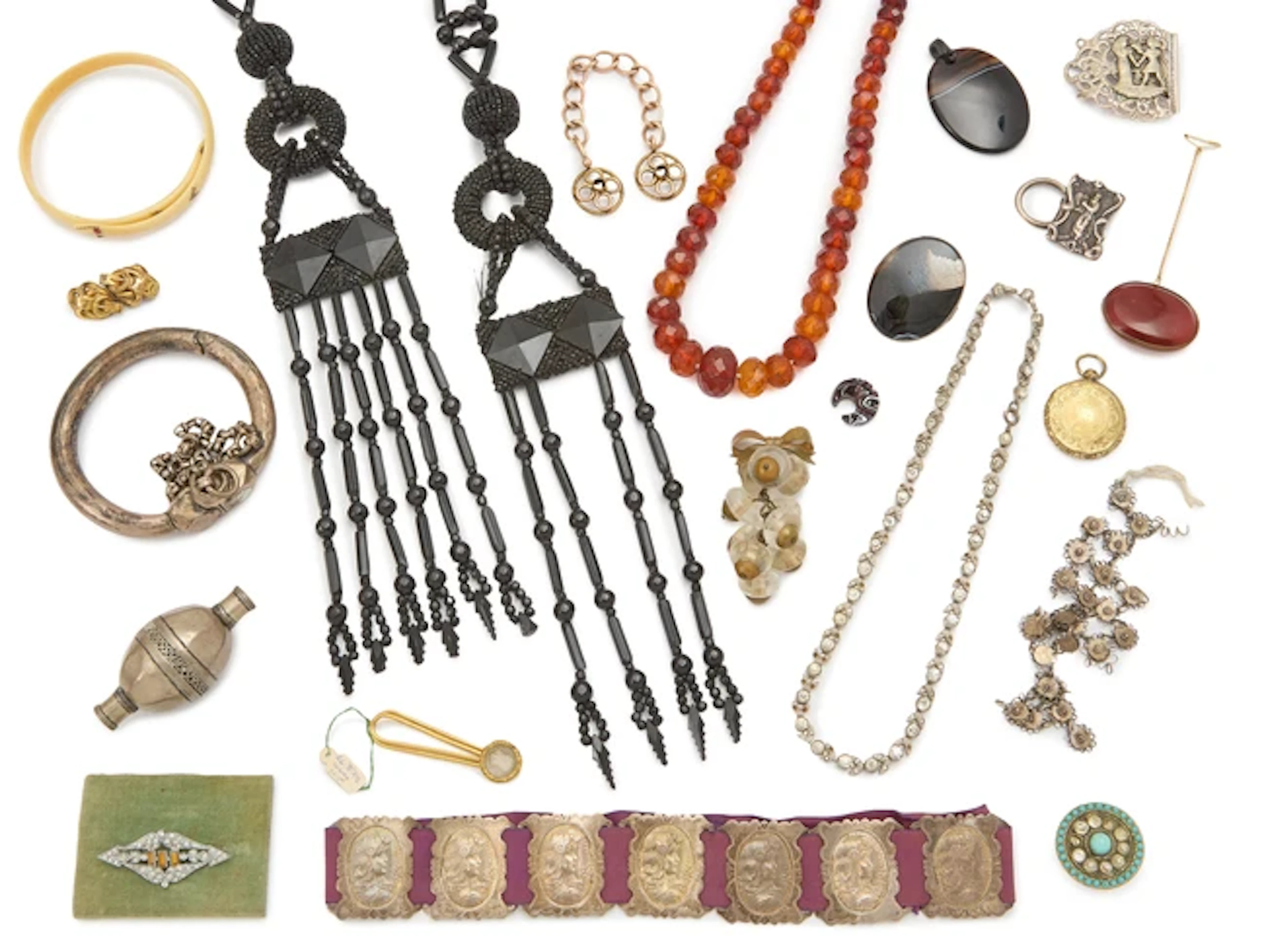 A group of antique and later jewellery