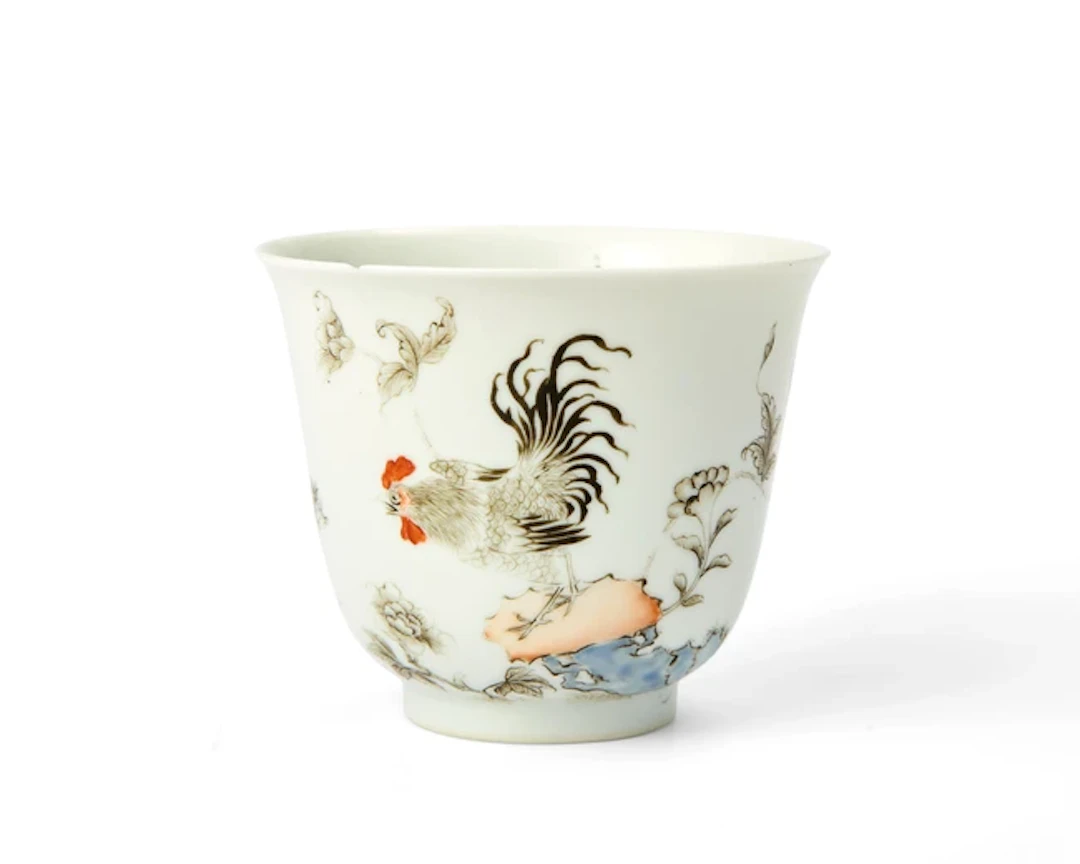 A Chinese 'en grisaille' and enamelled 'cockerel' cup Qing dynasty