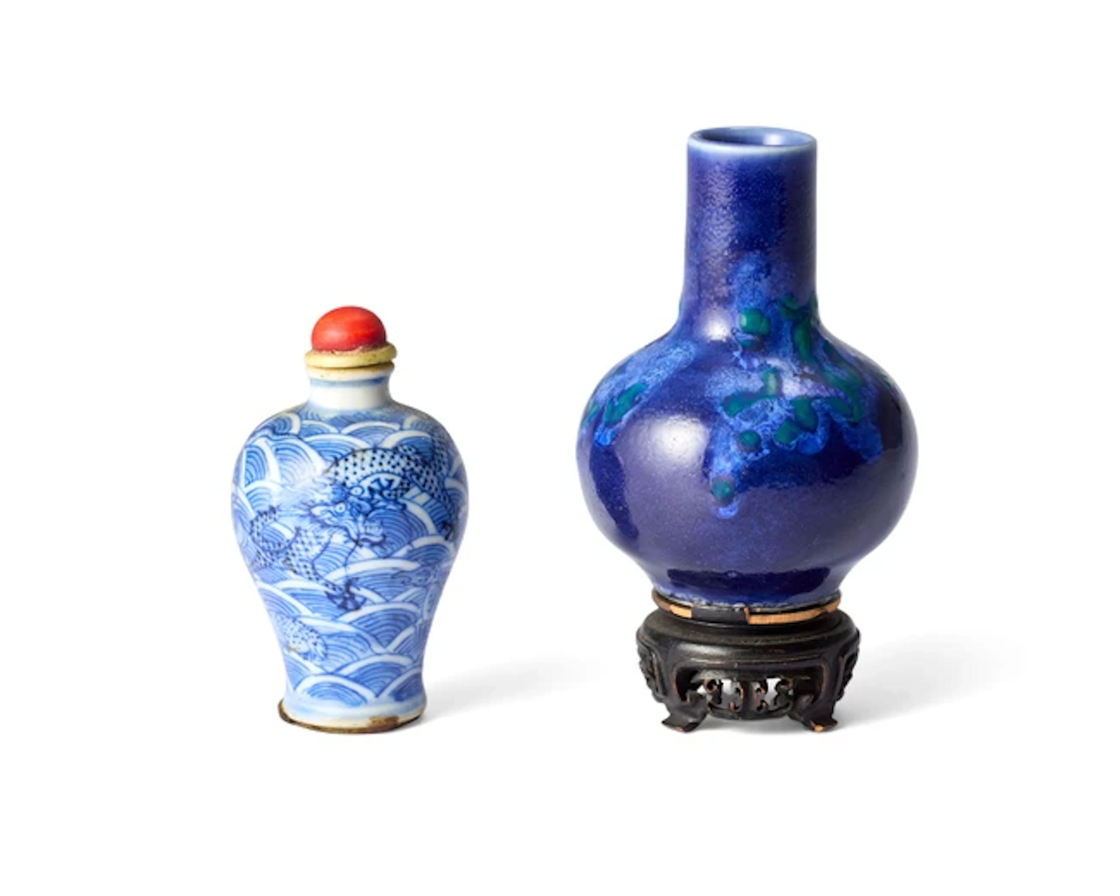 A Chinese blue and white snuff bottle and a miniature...