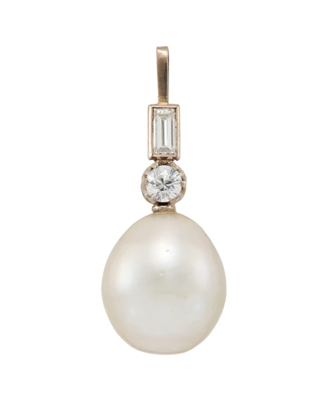 A cultured pearl