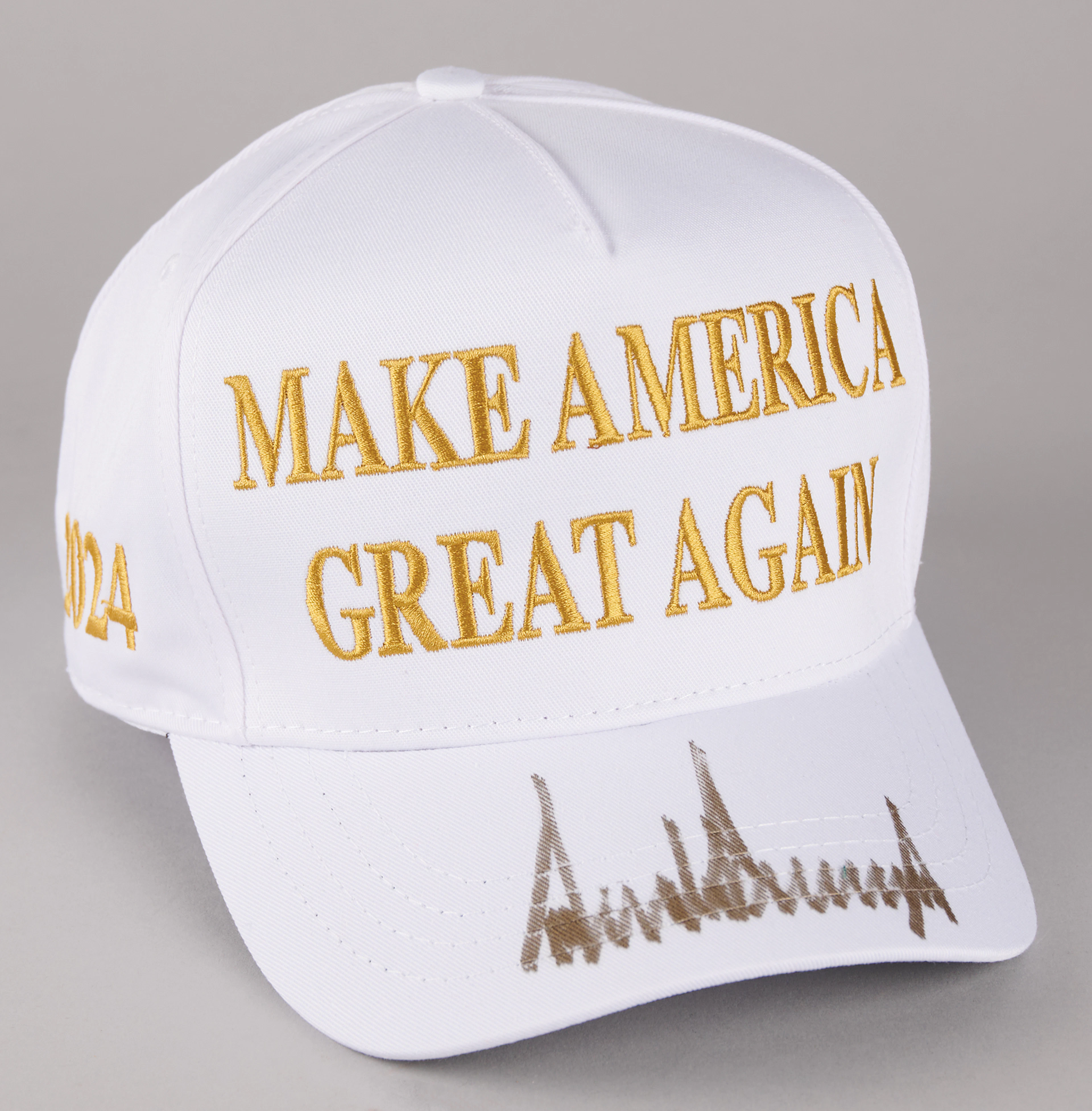 Donald Trump Signed Baseball Cap - Make America Great Again