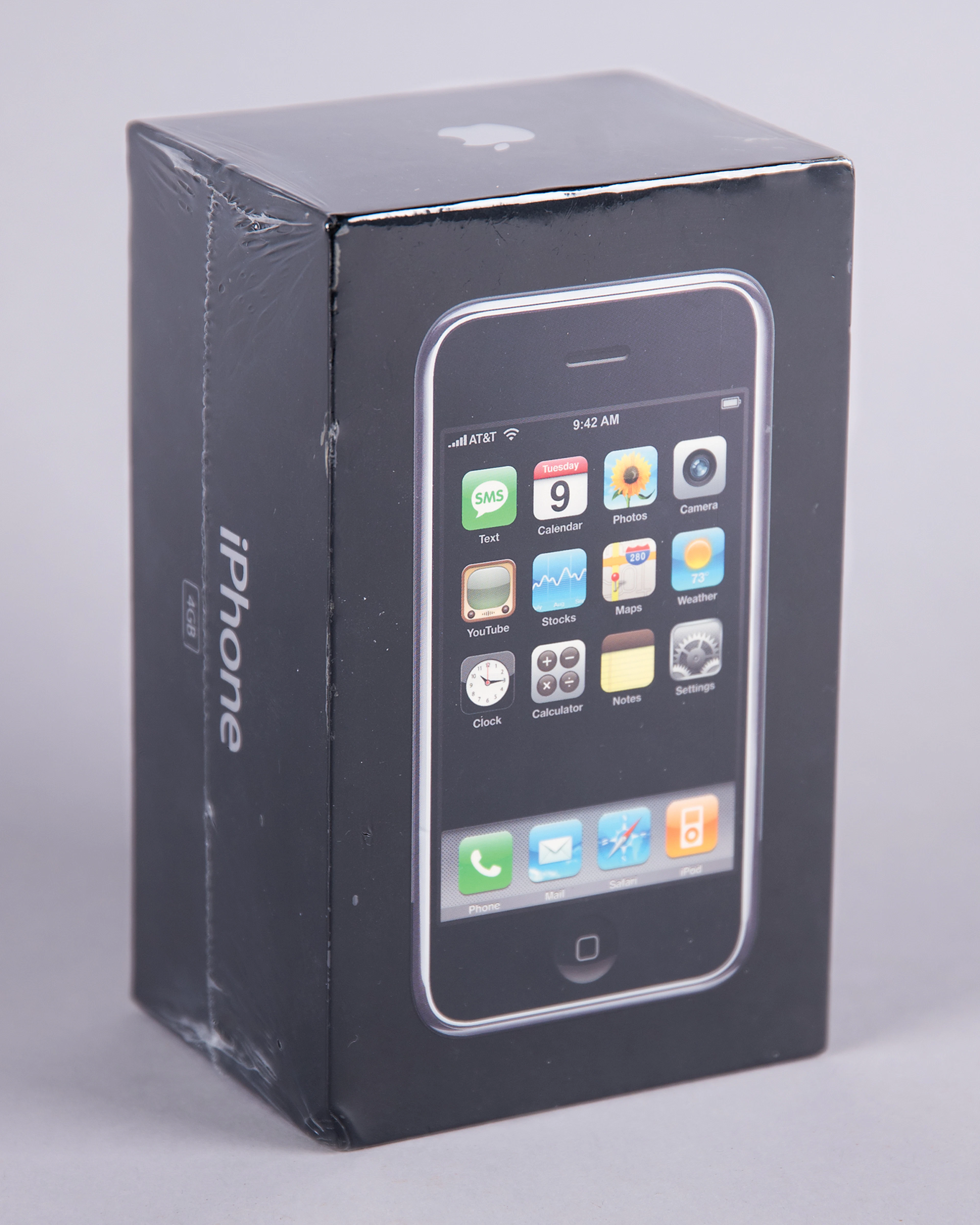 Apple iPhone - Rare 4GB Model (First Generation, Sealed)