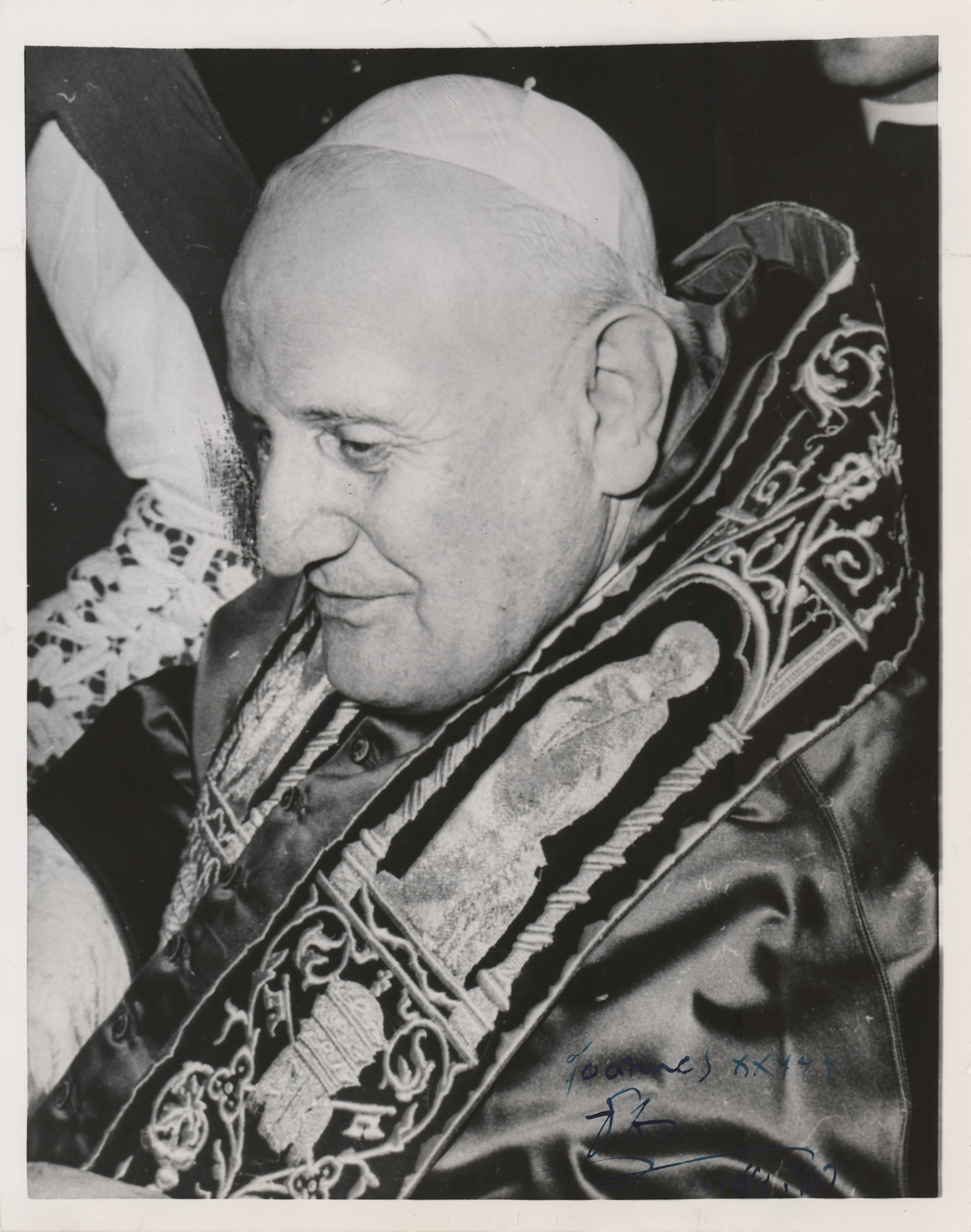 Pope John XXIII Signed Photograph