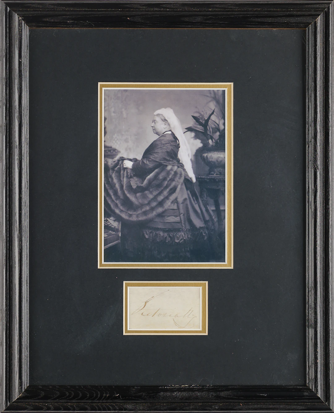 Queen Victoria Signature