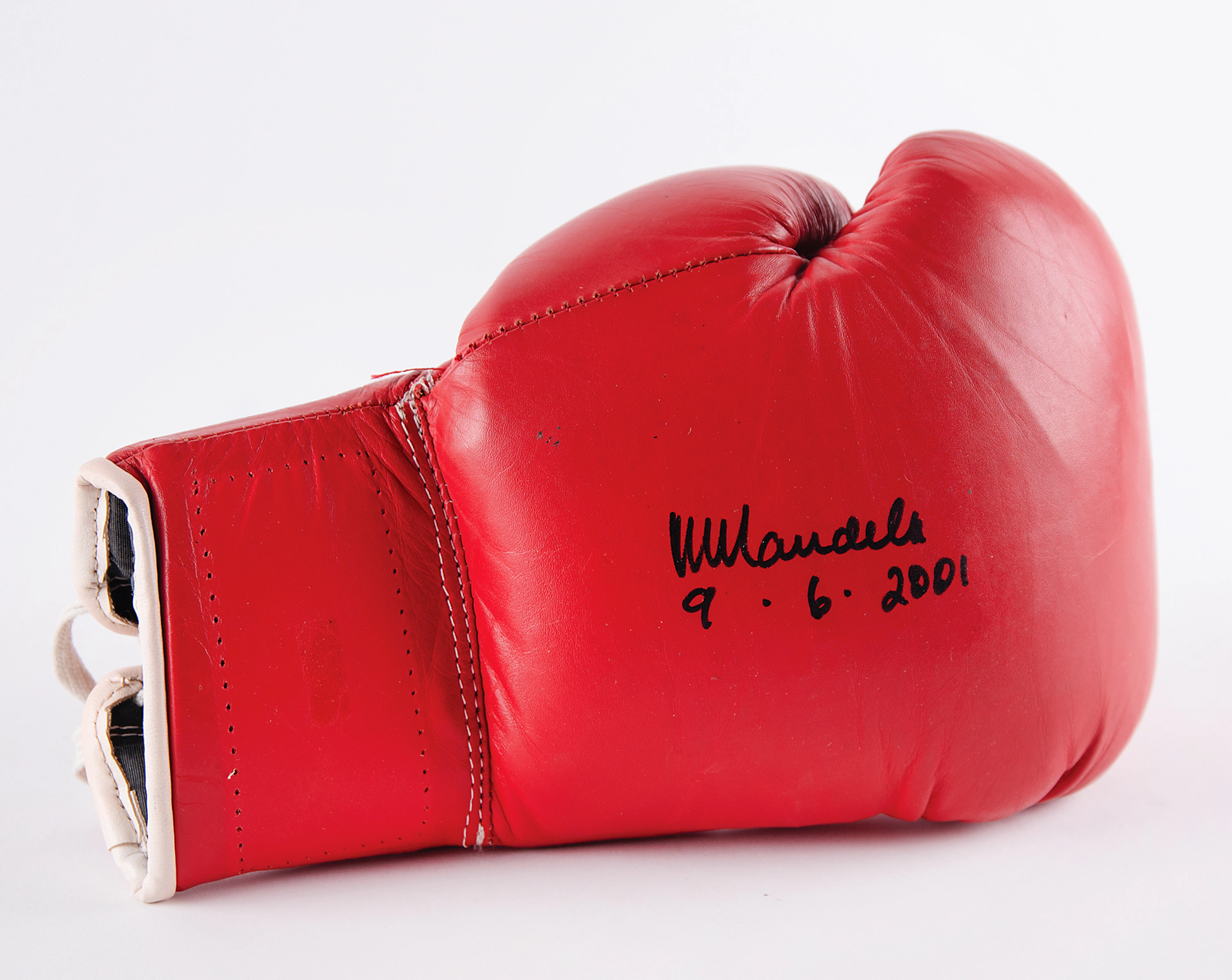 Nelson Mandela Signed Boxing Glove