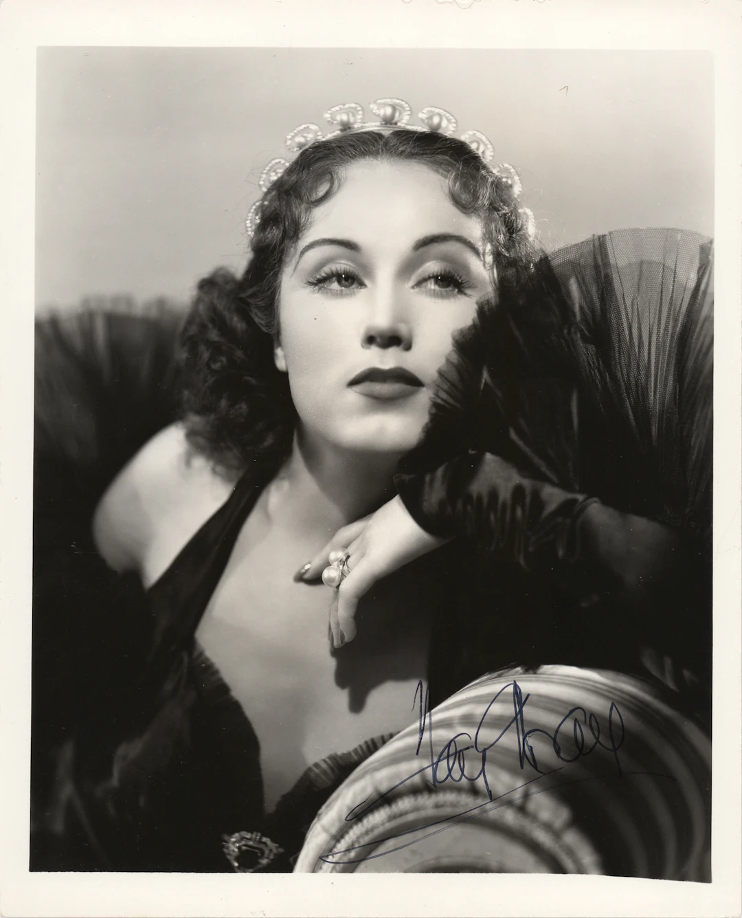 Fay Wray Signed Photograph