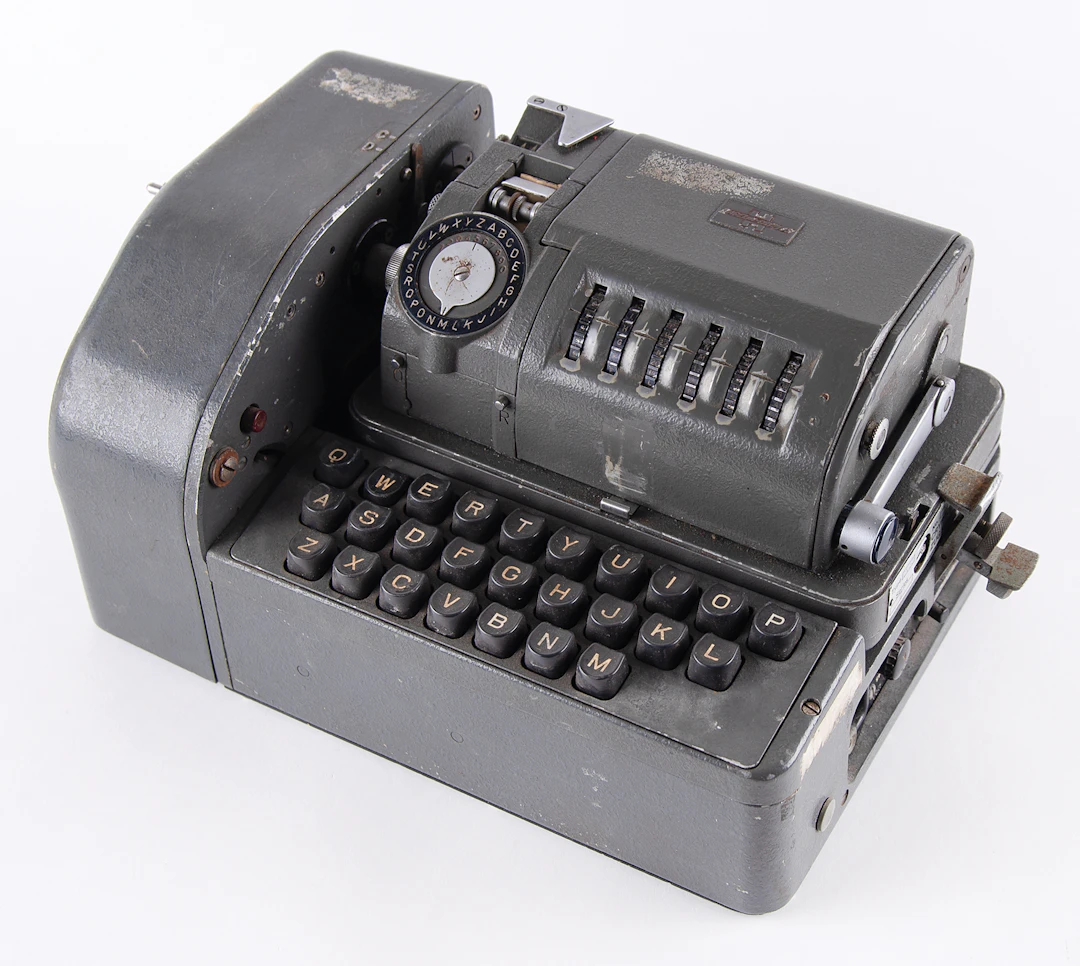 Hagelin CX-52 Cipher Machine - An Advanced Cold War Cryptographic System