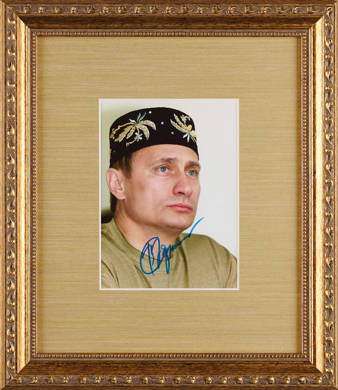 Vladimir Putin Signed Photograph