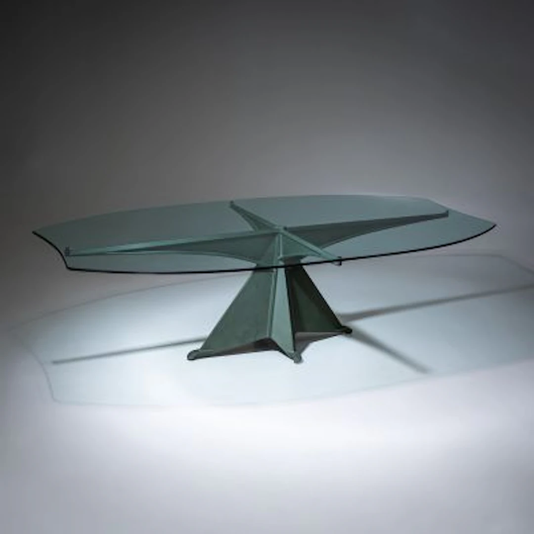 Óscar Tusquets. Mesa de comedor "Alada", 1980
