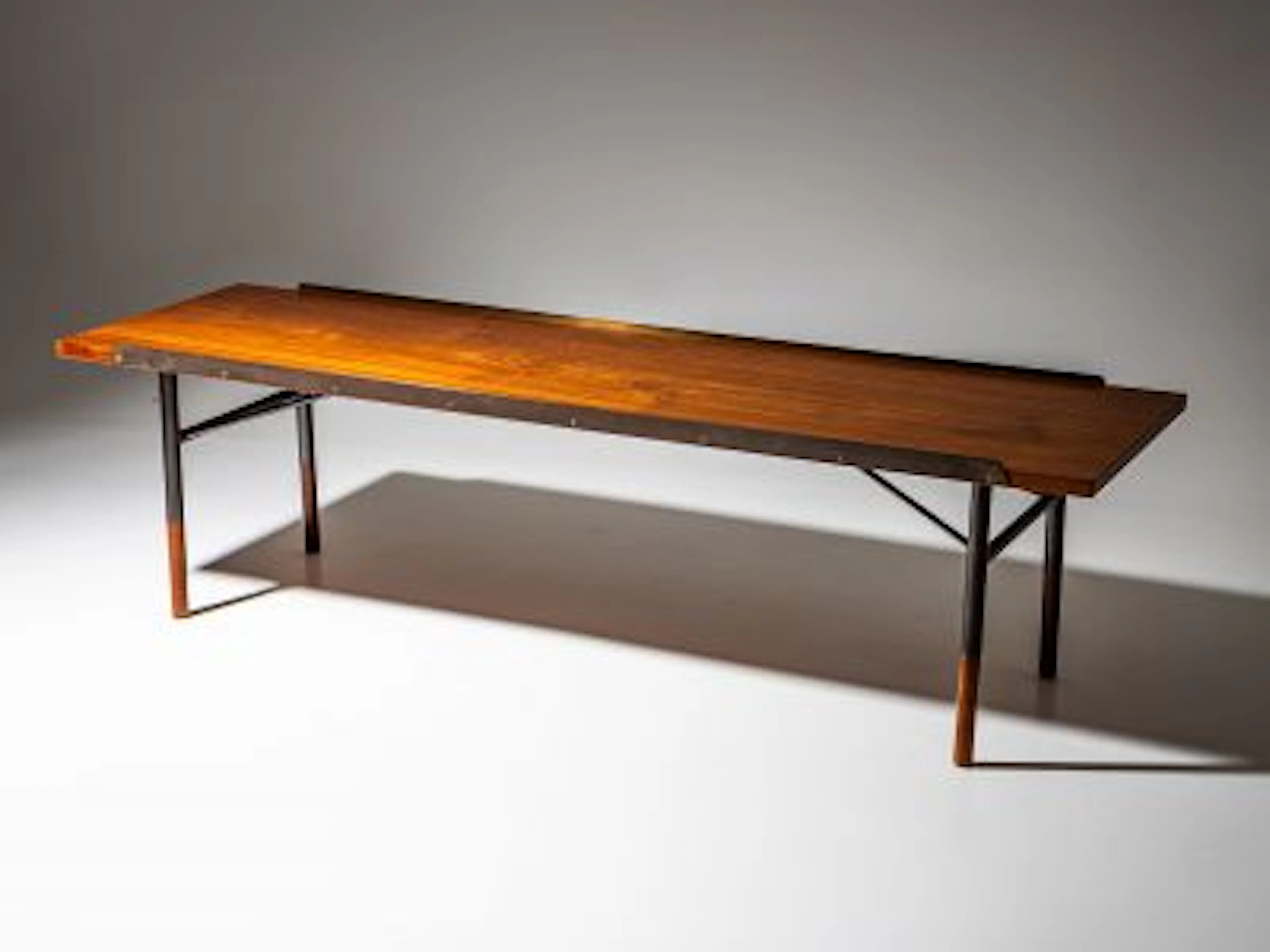 Finn Juhl. Mesa-banco “Table Bench”, diseño de 1953