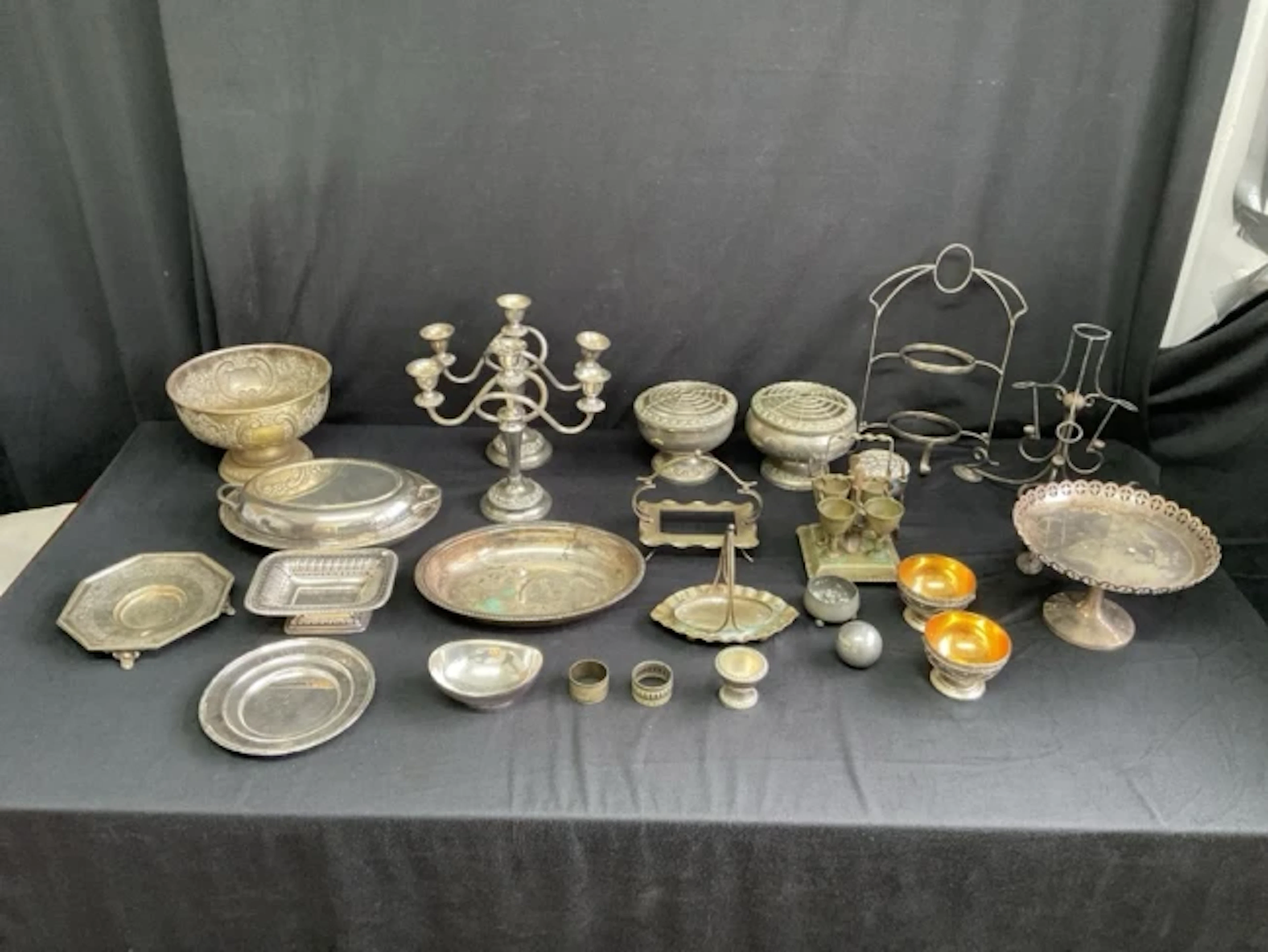 Miscellaneous silver plate including a covered entrée dish, a pair