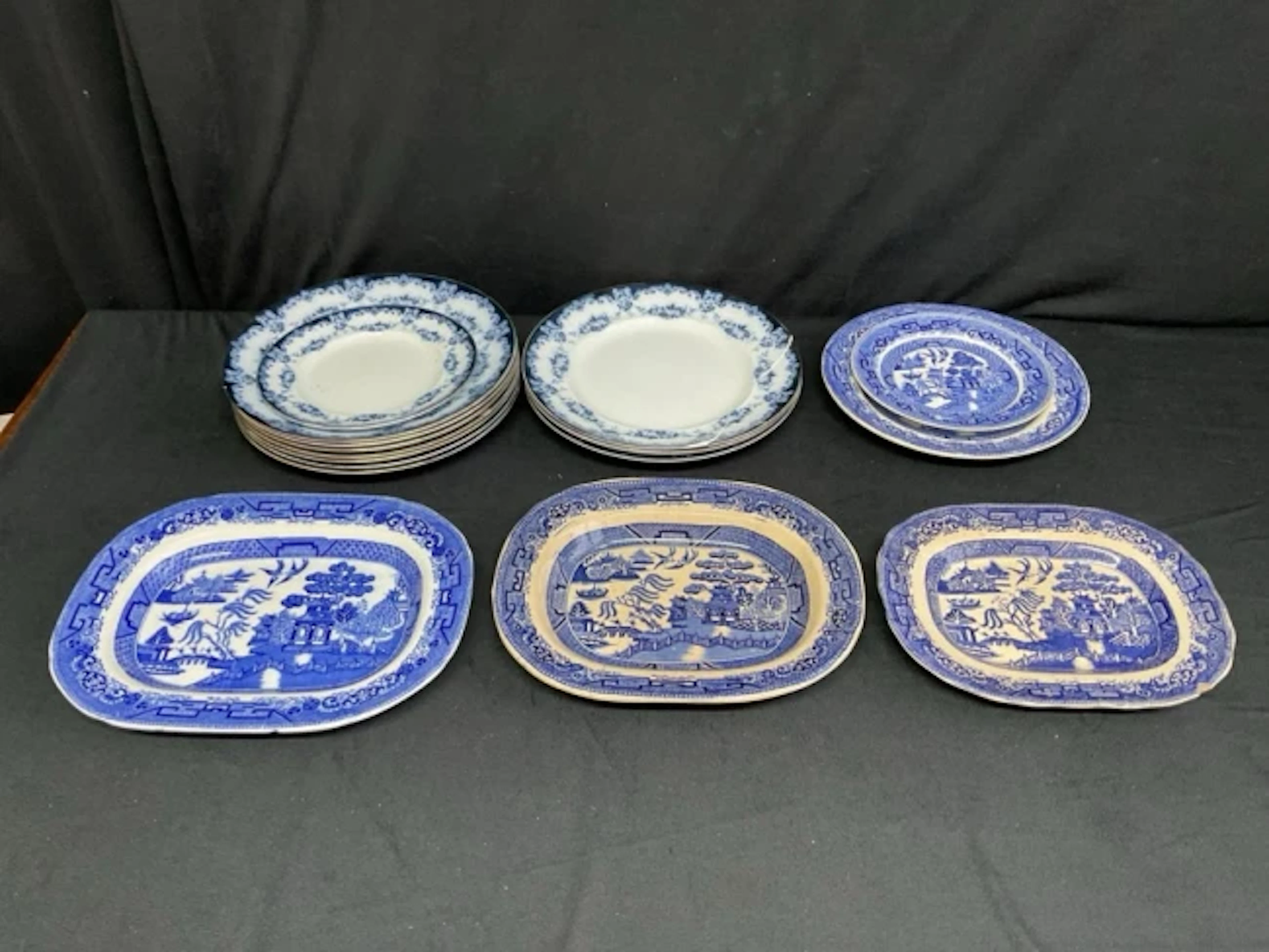 Miscellaneous blue & white ceramics including Albion Pottery plates