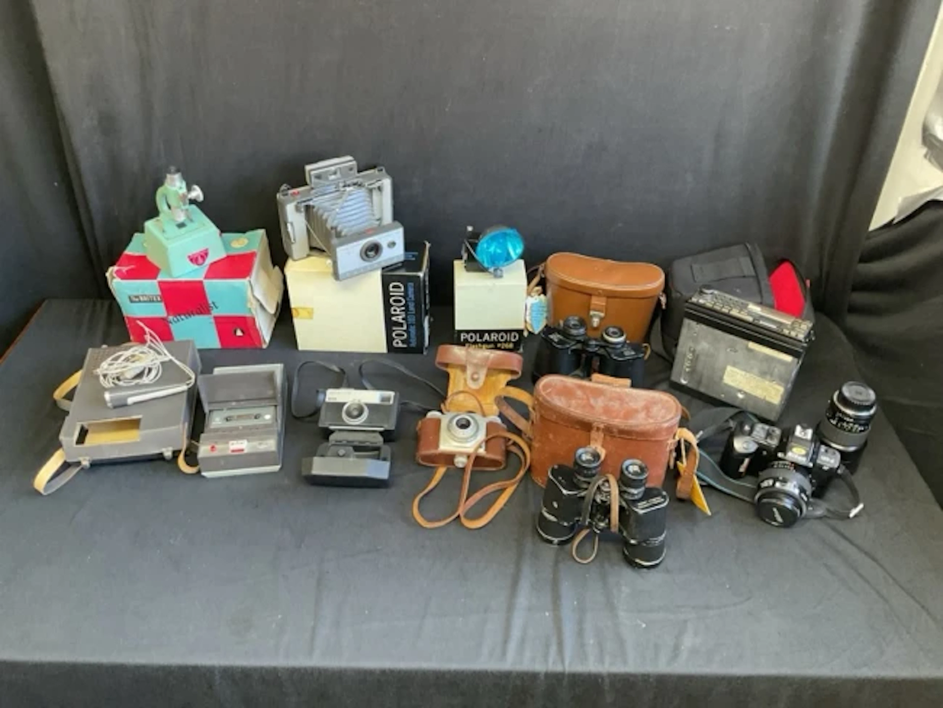Miscellaneous cameras - a boxed Polaroid, Kodak, Agfa, Nikon with