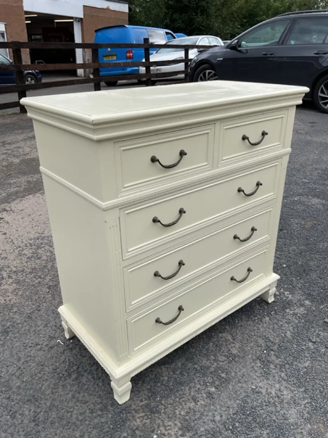A painted reproduction Georgian style chest with two short and three