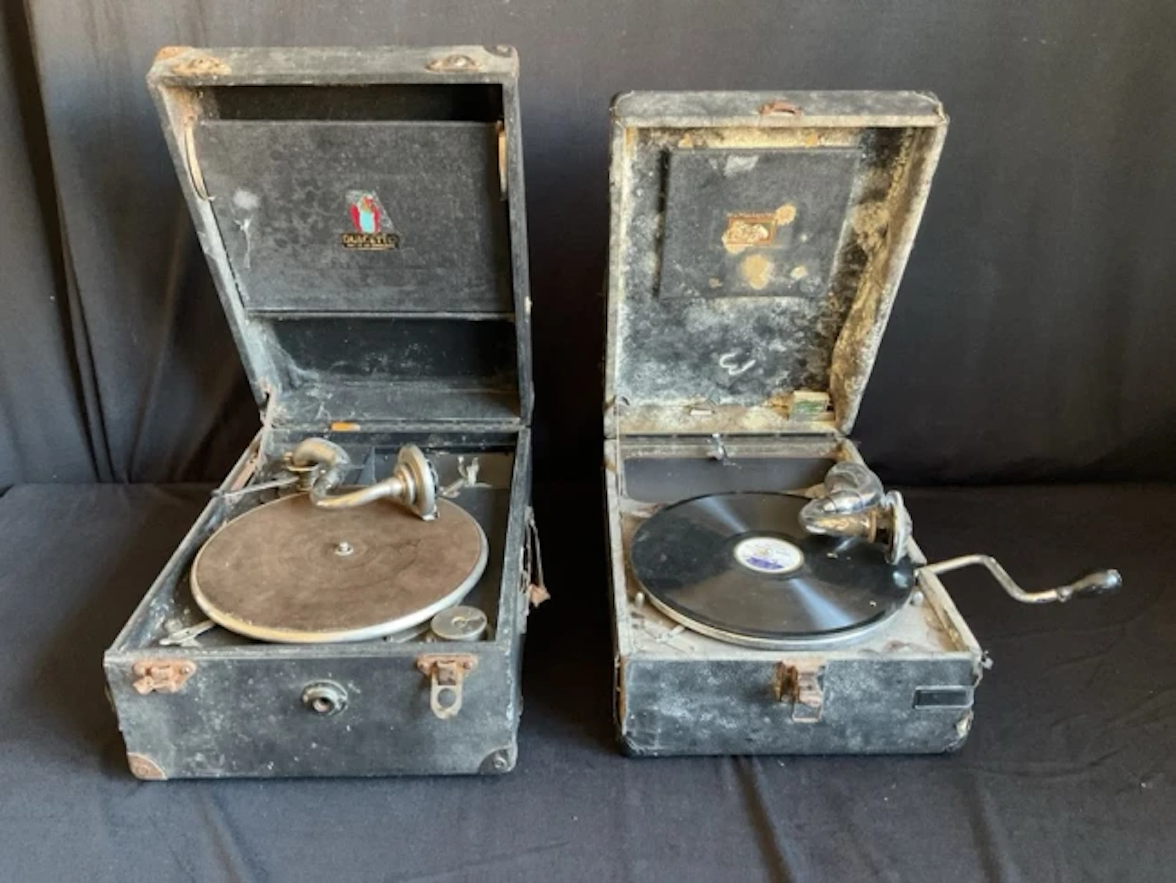 A Dulcetto wind-up gramophone in rectangular leatherette covered case;