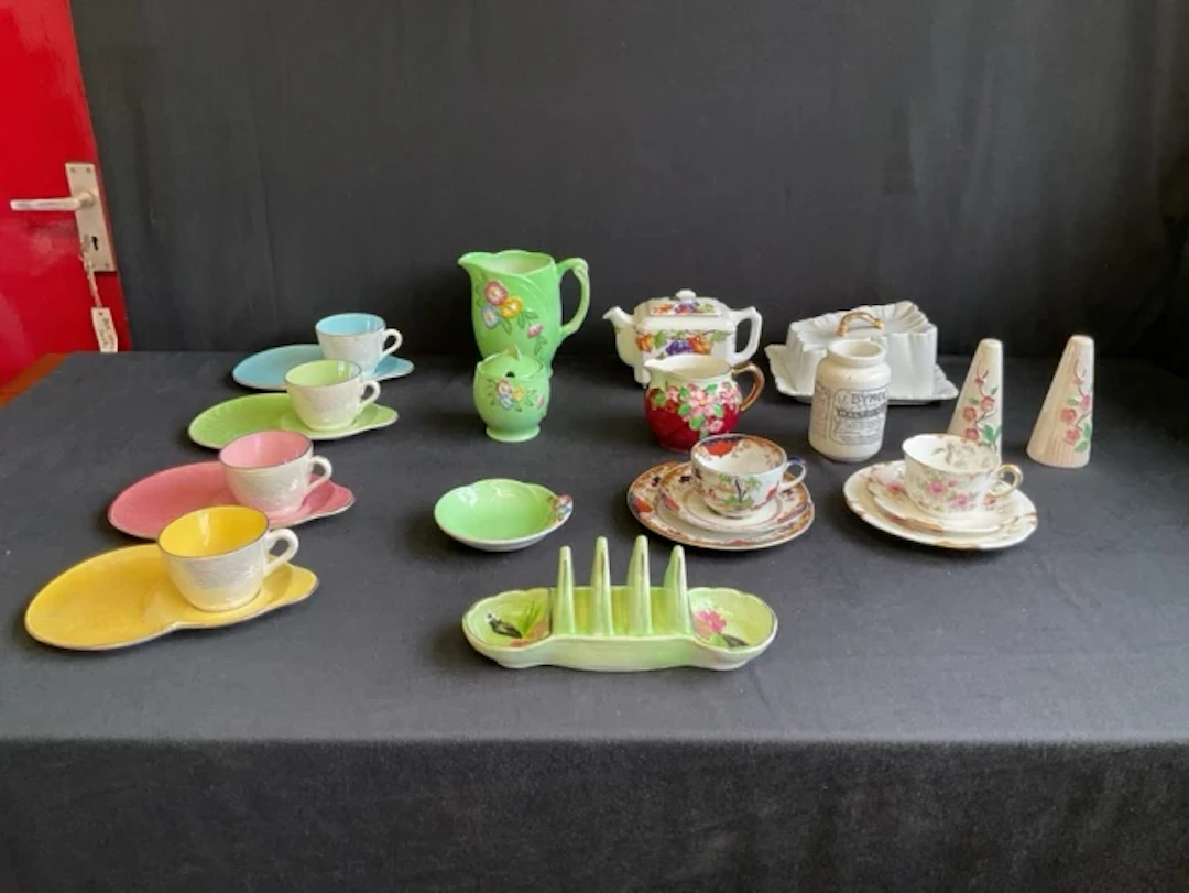 A collection of Maling ceramics including four television cups & plates