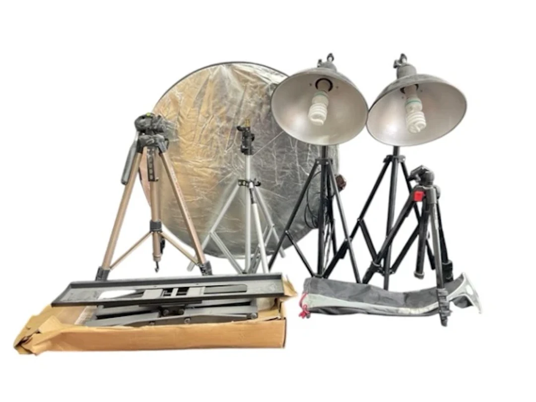 Miscellaneous photography gear - telescopic tripod stands, hemispherical