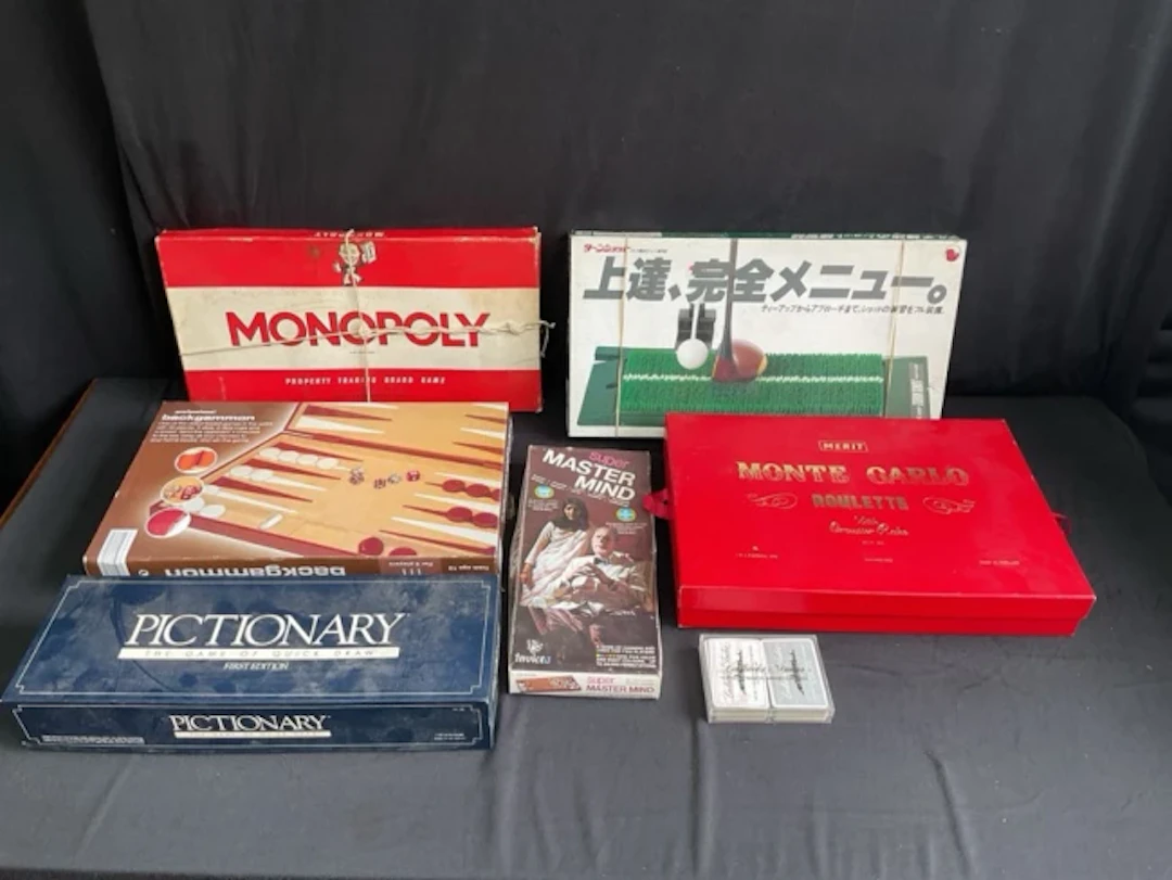 Miscellaneous boxed games - backgammon, roulette, mastermind, monopoly