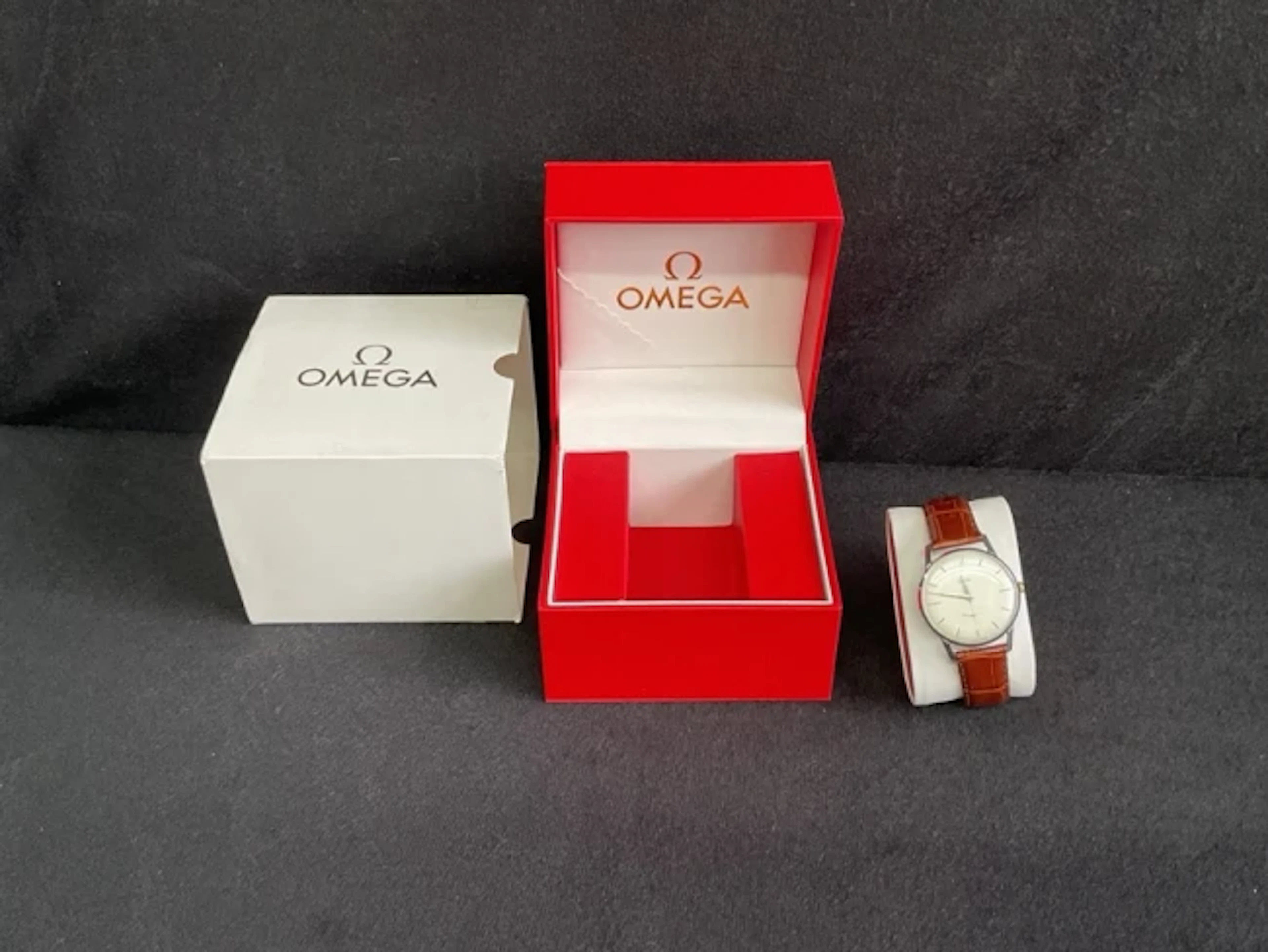 A gents Swiss Golay stainless steel mechanical watch, the circular