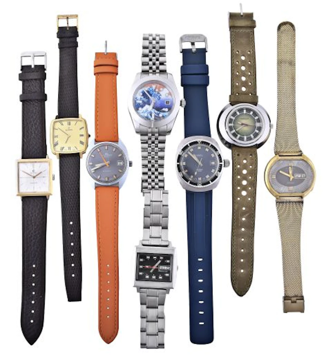 A lot of eight wrist watches